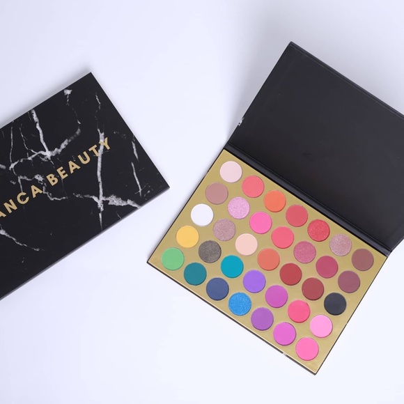 U Shady Eyeshadow Palette - Picture 4 of 7